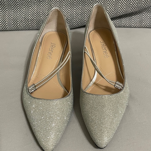 J. Renee "Idenah" Pumps in Silver Glitter - Size 7M - Picture 1 of 8